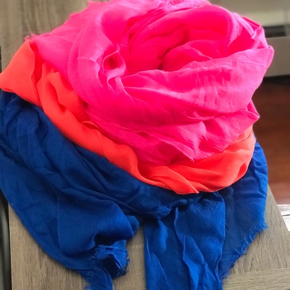 A&F - Colorful Scarfs - 4 avail priced separately or bulk discount - Picture 2 of 3